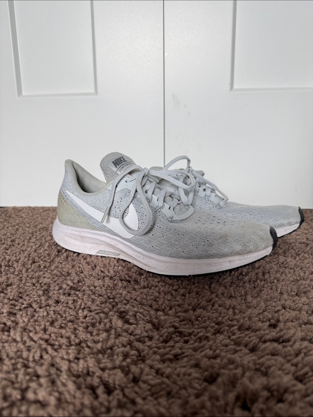 Nike Women's Pegasus 35 Zoom Running Shoes